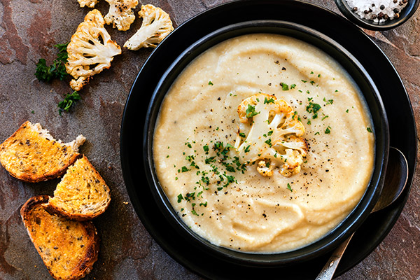 Blumenkohlsuppe mit Sellerie