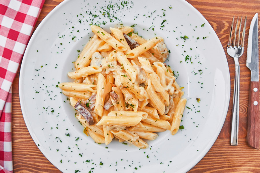 Penne mit cremiger Sauce - ölfrei