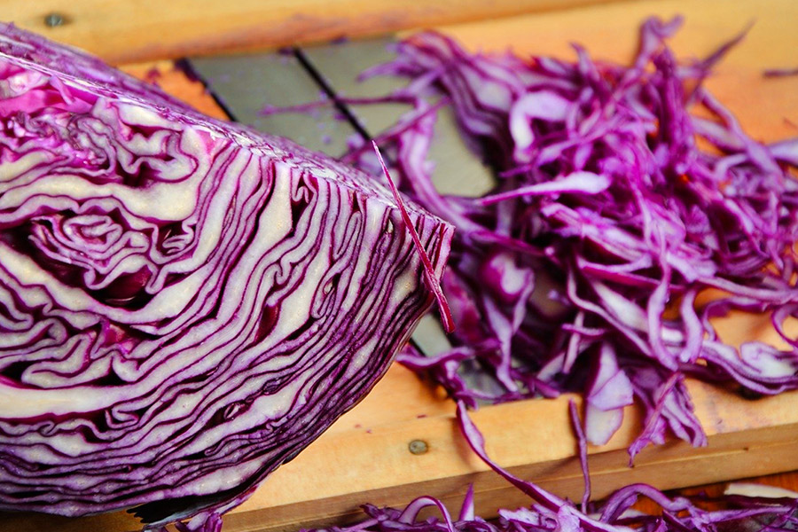 Rotkohl-Salat mit Feigen, basisch