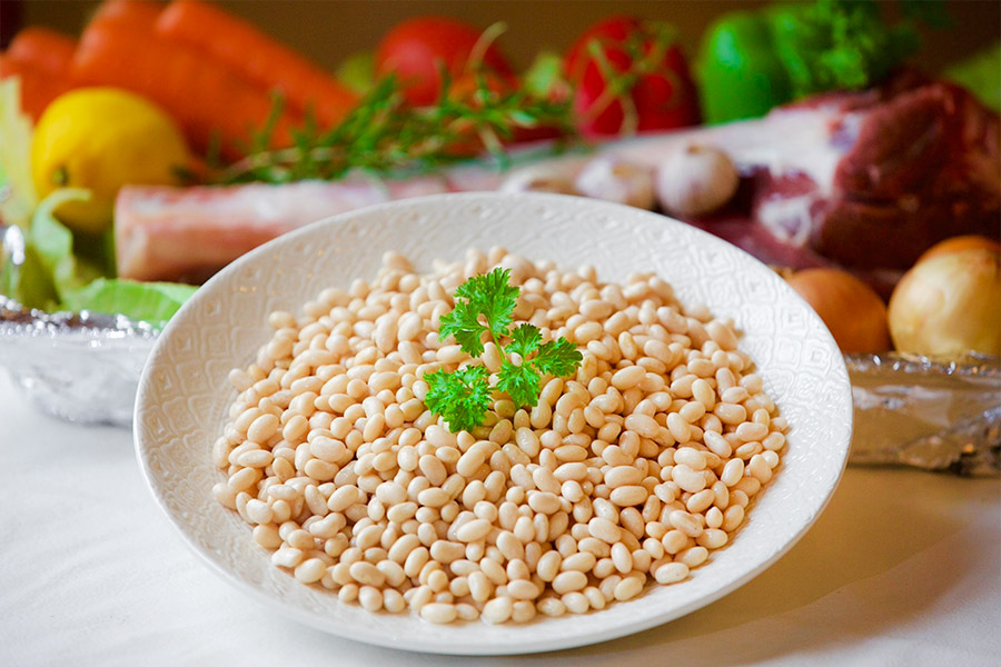 Salat von weißen Bohnen und Paprika