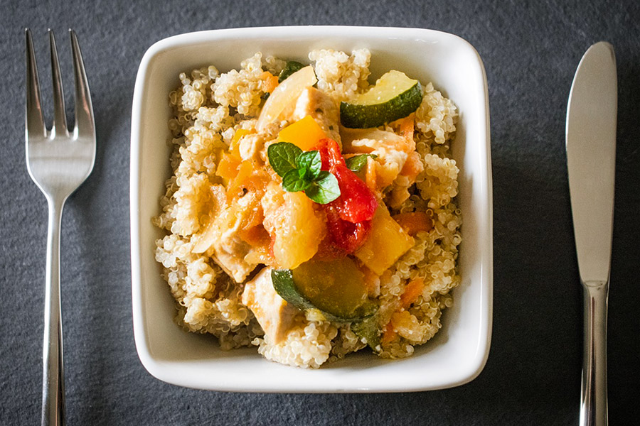 Weißer Quinoa mit Brokkoli & Gremolata